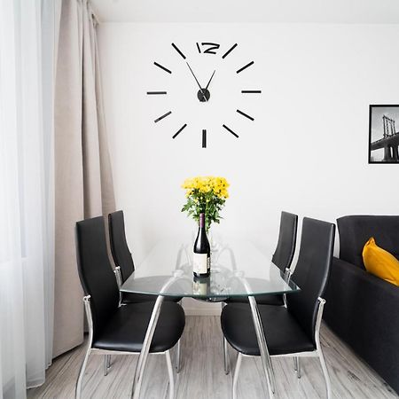 Апартаменти New Apart Near Sky Tower - Gwiazdzista Вроцлав Екстер'єр фото