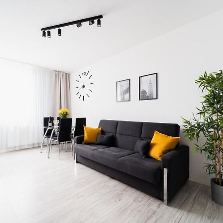 Апартаменти New Apart Near Sky Tower - Gwiazdzista Вроцлав Екстер'єр фото