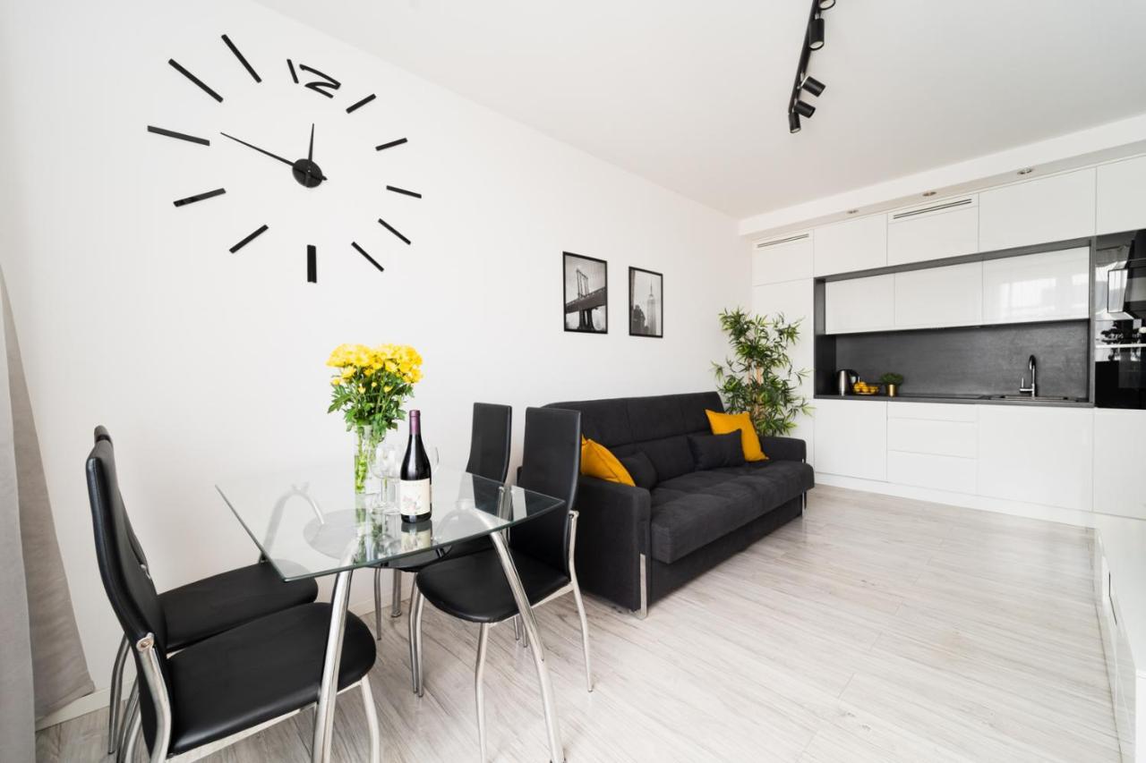 Апартаменти New Apart Near Sky Tower - Gwiazdzista Вроцлав Екстер'єр фото