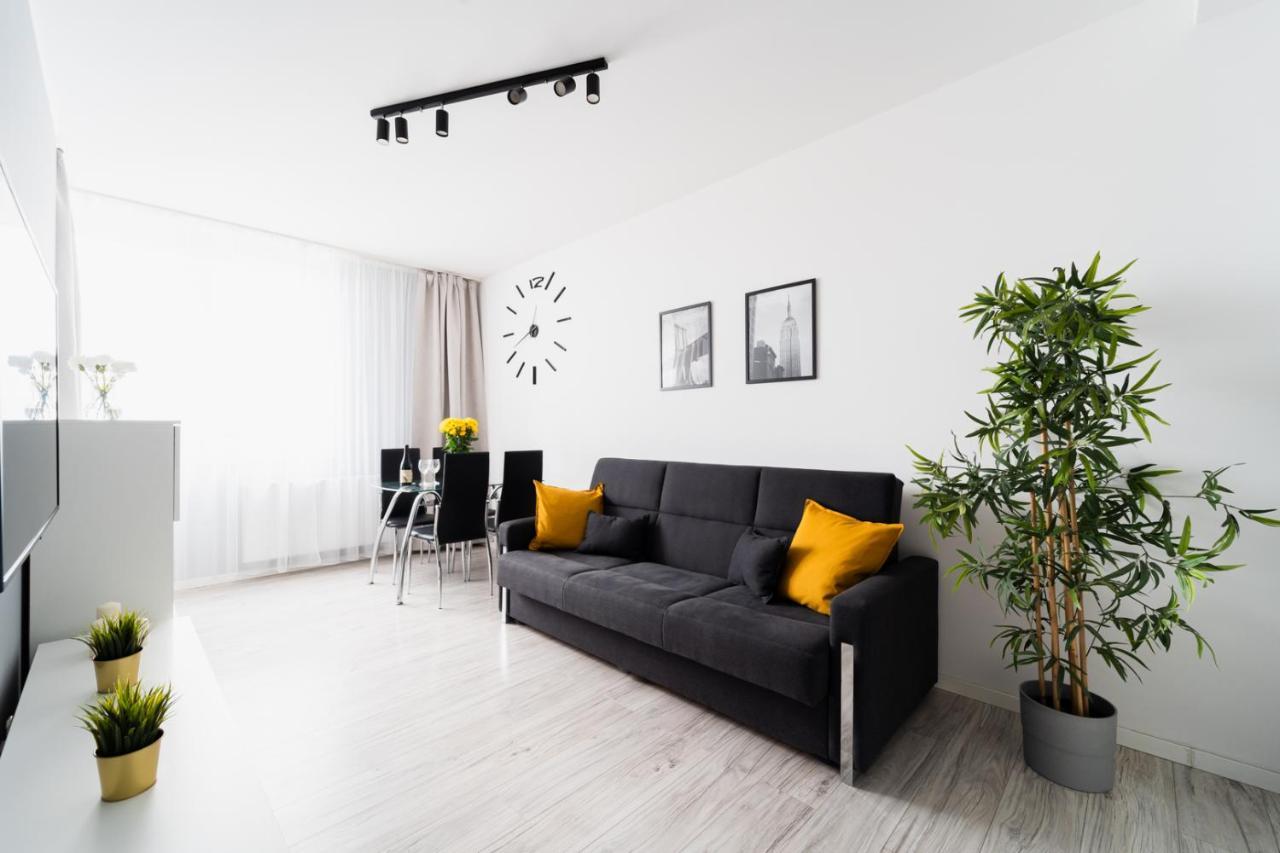 Апартаменти New Apart Near Sky Tower - Gwiazdzista Вроцлав Екстер'єр фото